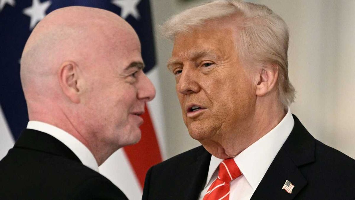 FIFA zeigt Klub-WM-Trophäe im Trump Tower New York