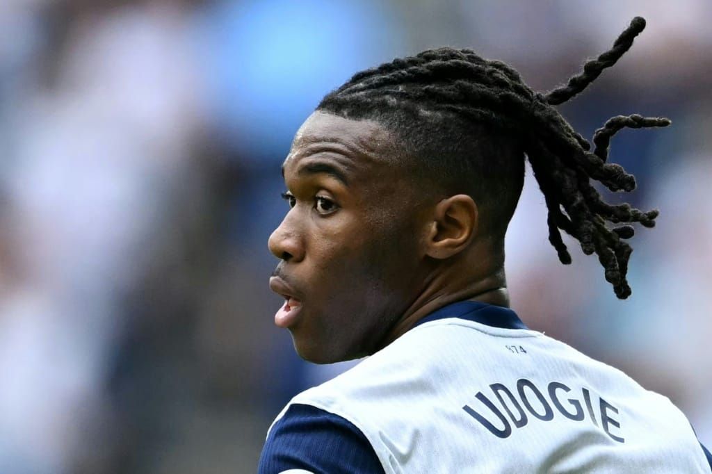 Tottenham-Profi Udogie mutmaßlich mit Waffe bedroht