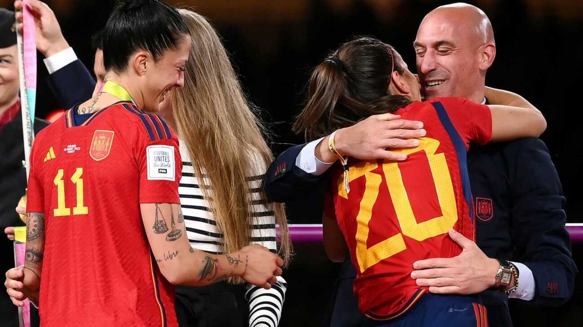 Engländerin Toone: Kuss-Skandal eine Motivation für Spanien