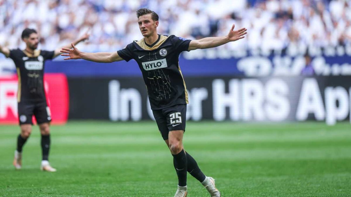 Sieg auf Schalke: Elversberg in der Relegation