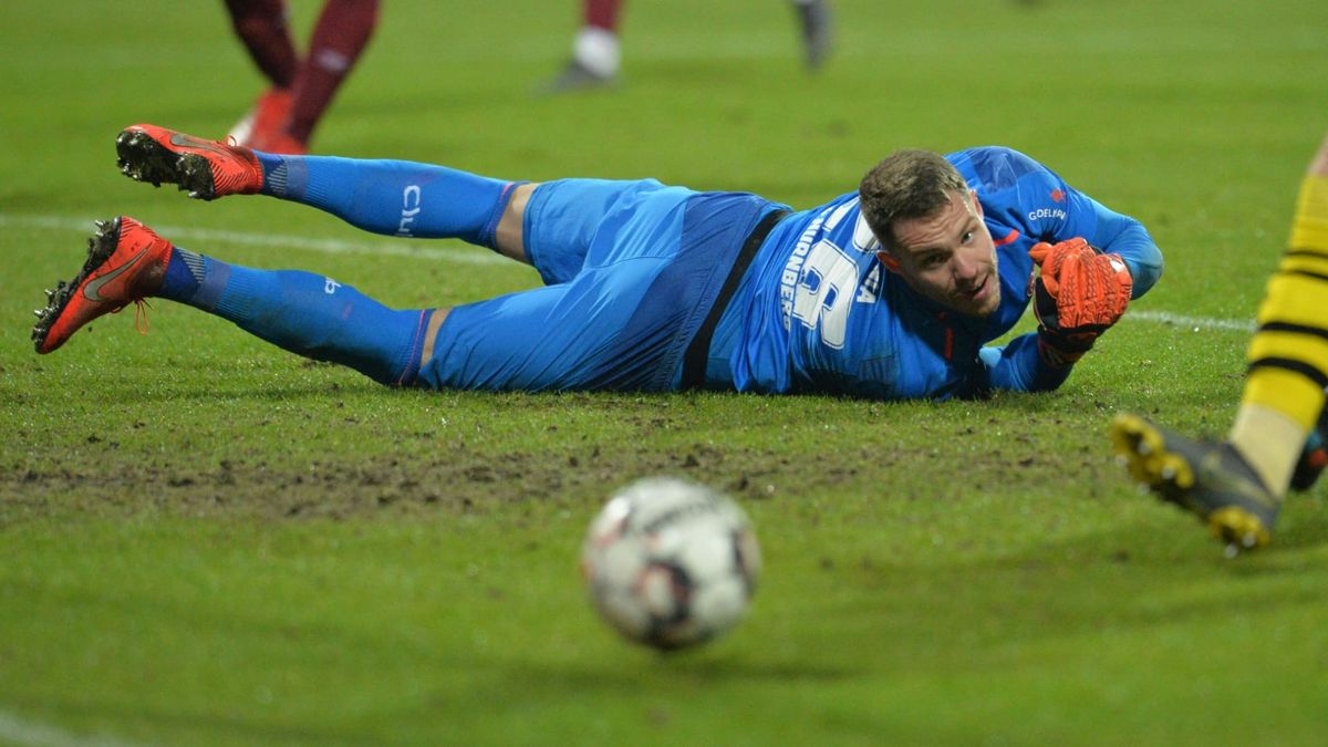 Mathenia verlängert beim Club - und wird Trainer