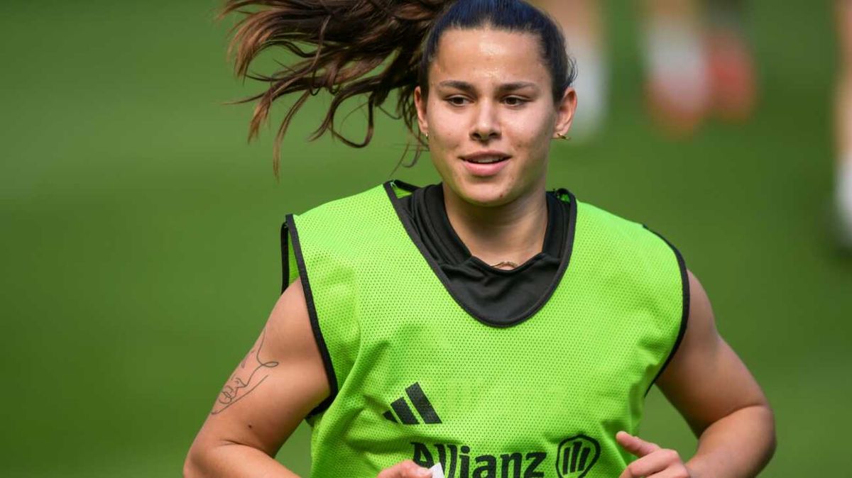 Bayern-Coach Straus über Oberdorf: "Sie macht Fortschritte"