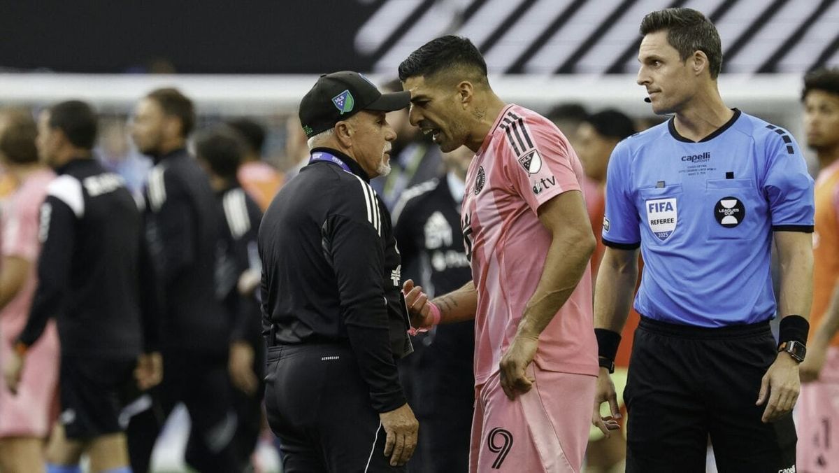 Spuckattacke: Suárez für sechs Spiele gesperrt