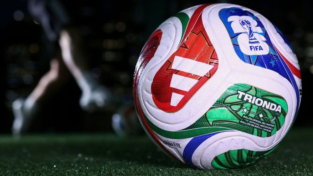 FIFA präsentiert WM-Spielball TRIONDA