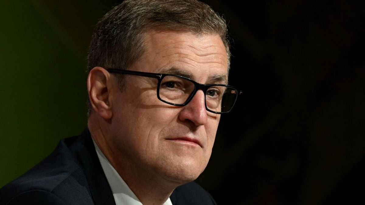 Dreesen erwartet Teilausschluss der Fans nach Pyro-Show