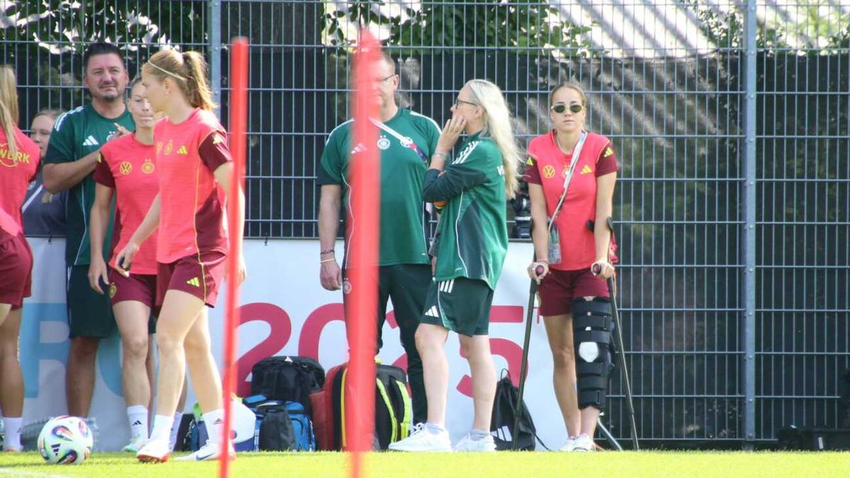 Nach Gwinn-Abreise: DFB-Frauen setzen auf das Kollektiv