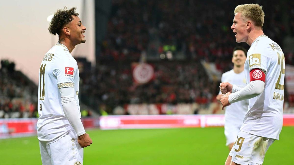 Mainz stürmt den Kiez: Burkardt-Doppelpack auf St. Pauli