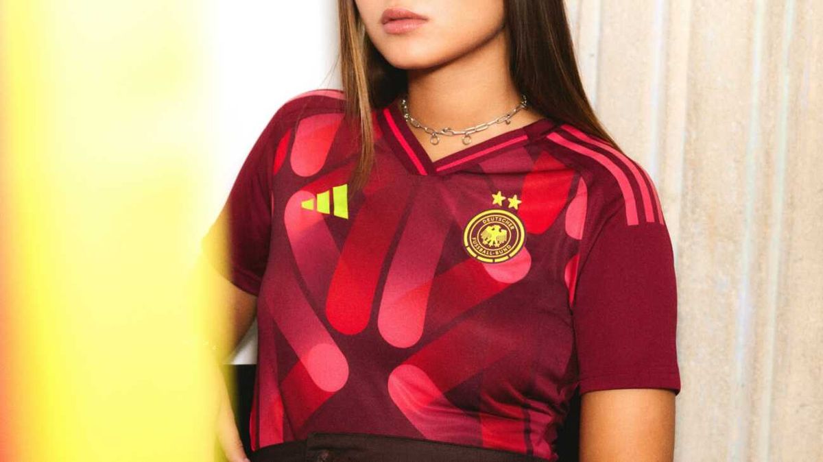 Rot- und Rosatöne: DFB-Frauen mit neuem EM-Trikot