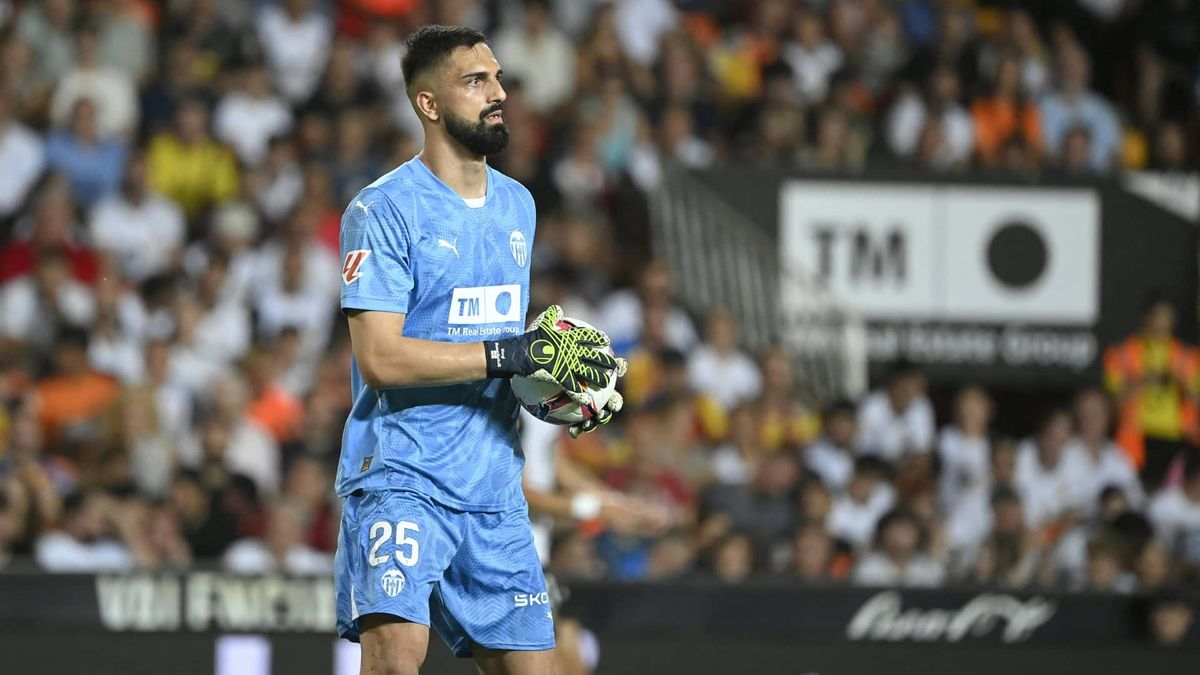 Mamardaschwili läuft ab 2025 für den FC Liverpool auf