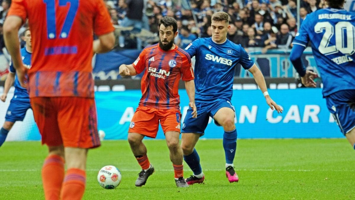 Schalke patzt in Karlsruhe