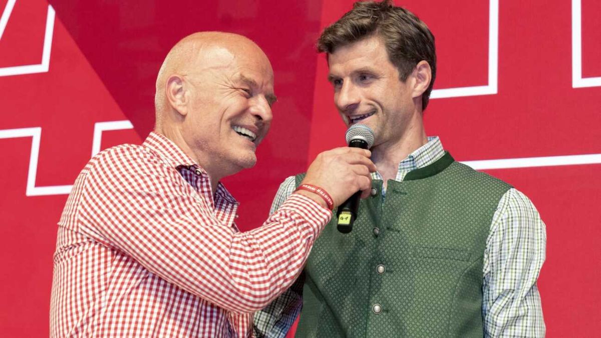 Stadionsprecher Lehmann: Müller ans Mikro!