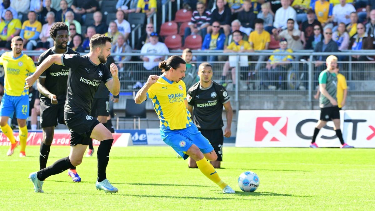 Ohne Trainer Scherning: Braunschweig holt den ersten Sieg