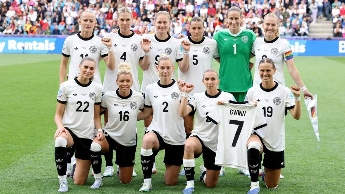 DFB-Frauen zeigen Unterstützung für Giulia Gwinn
