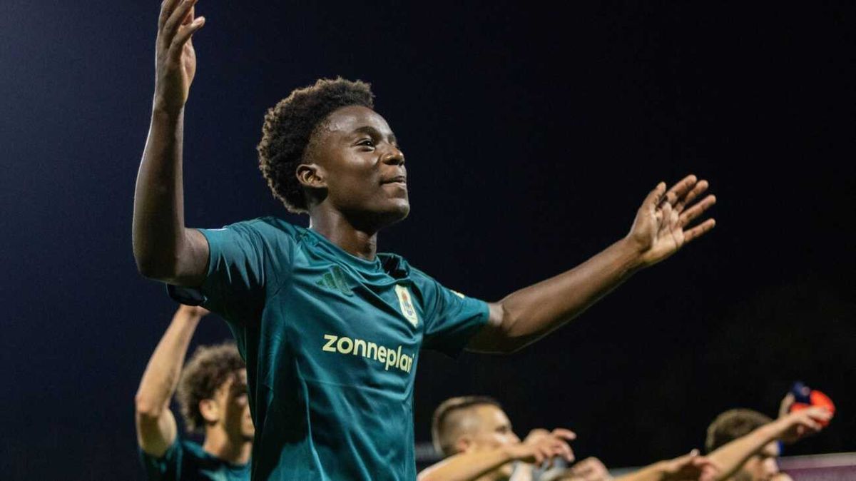 15-Jähriger bricht Rekord in Ehrendivision