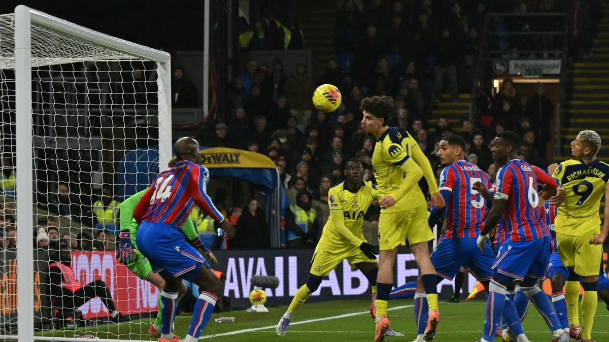 Tottenham siegt bei Crystal Palace - Leeds punktet weiter