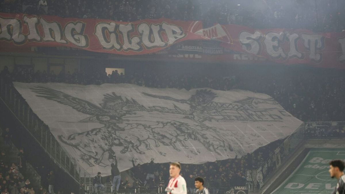 Medizinischer Notfall: SGE-Fan mit Krankenwagen abtransportiert