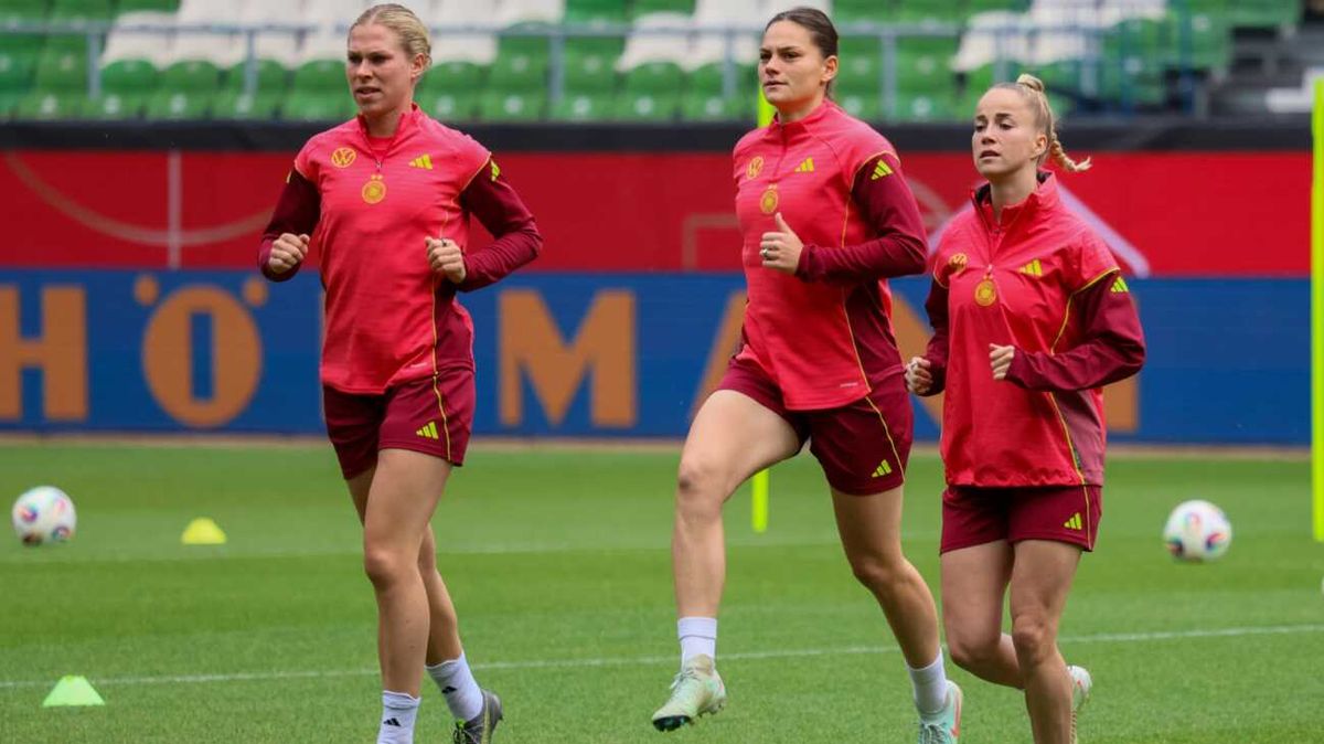 DFB-Frauen starten mit Knaak und Dallmann