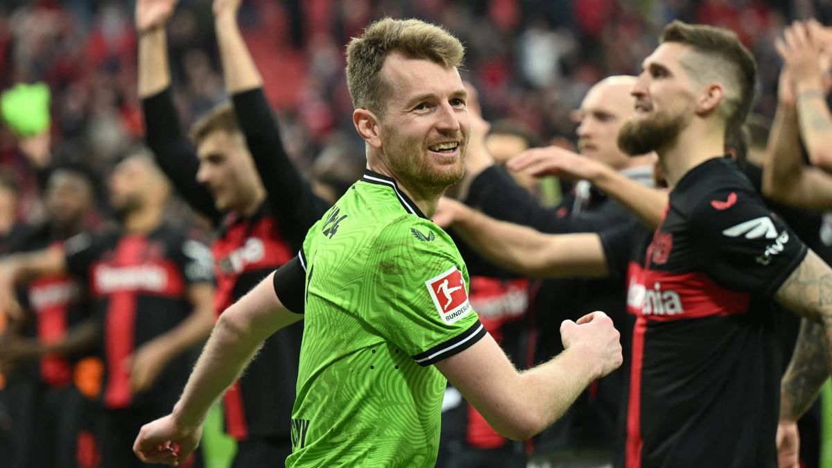 Leverkusen startet mit Hradecky im Tor