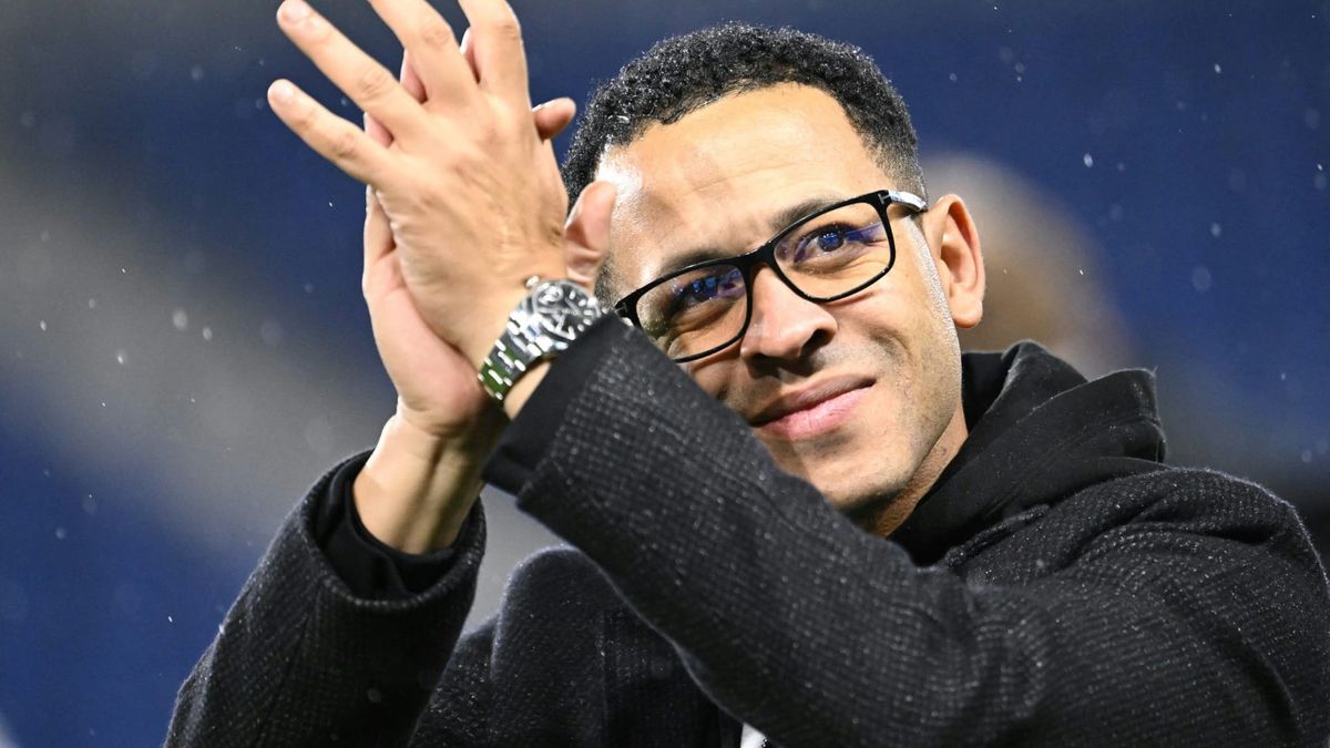 "Verbale Einigung": Rosenior verkündet nahenden Chelsea-Wechsel