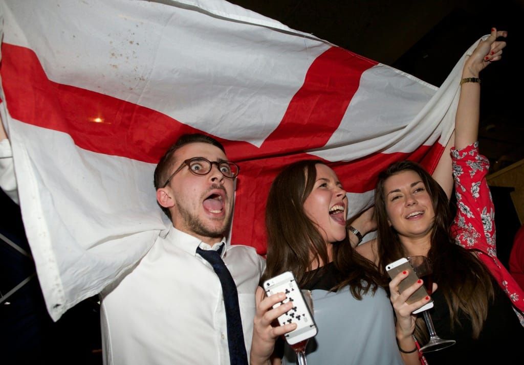 Ab K.o.-Runde: Längere Öffnungszeiten für britische Pubs