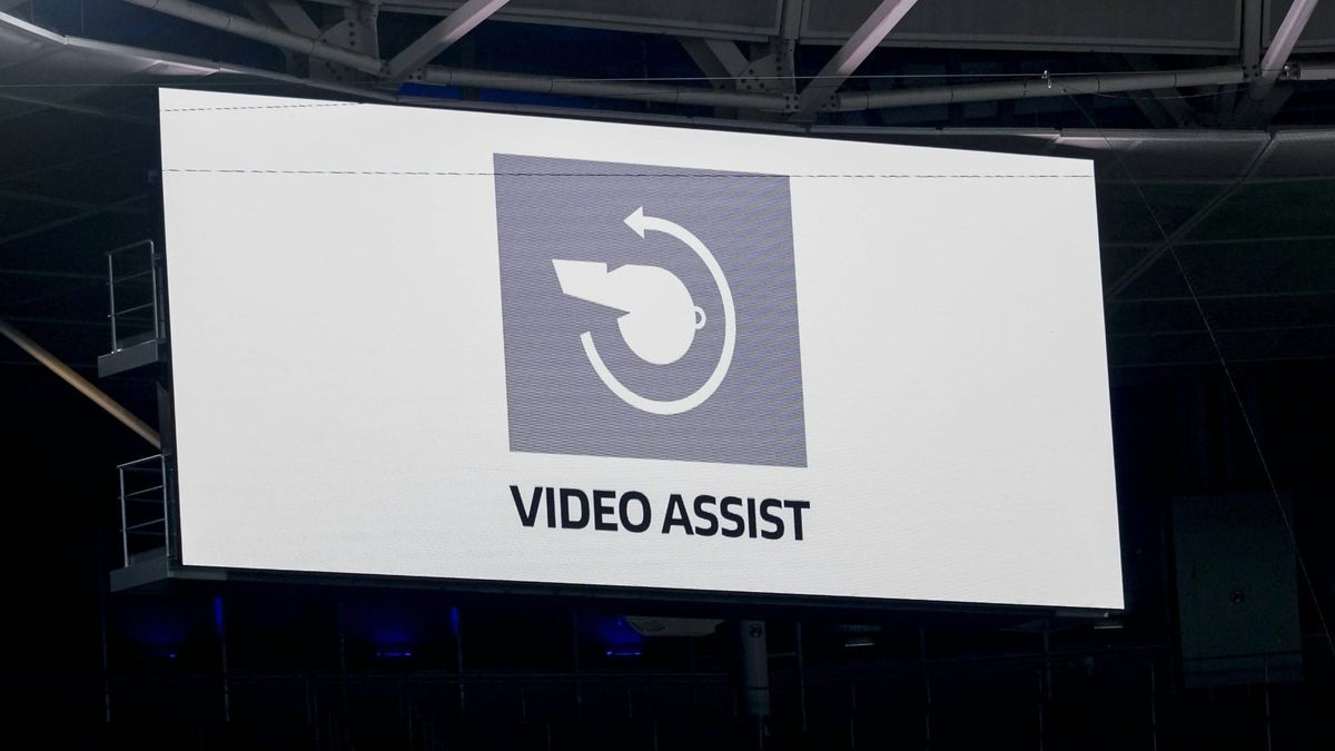 Regel-Neuerungen: Mehr VAR-Macht, weniger Spielverzögerungen