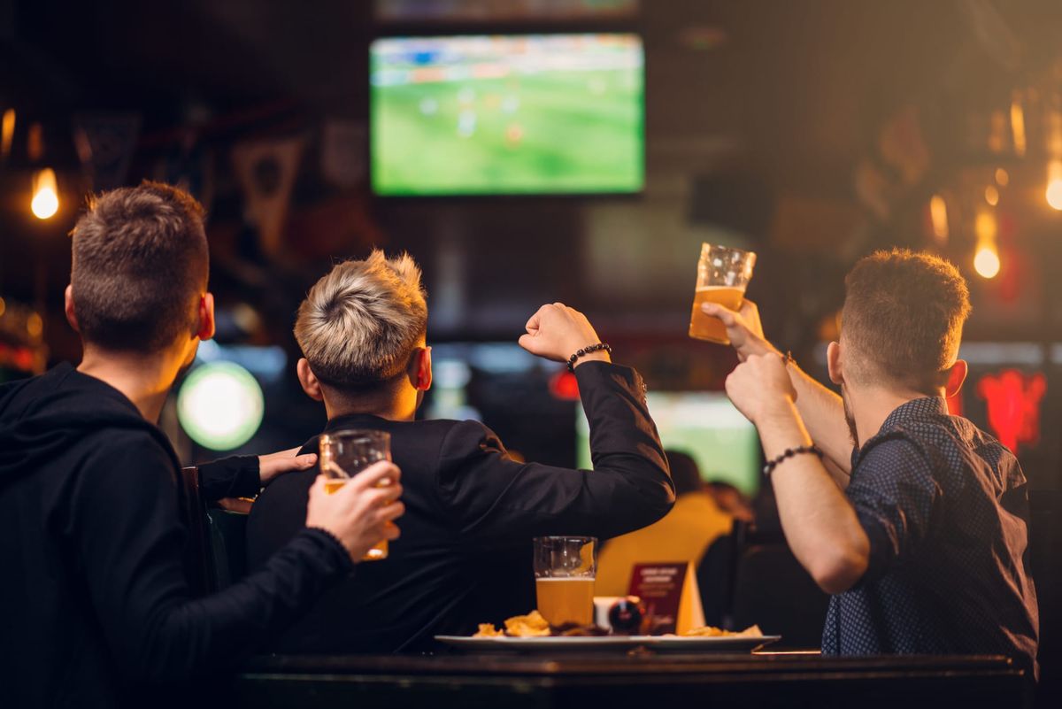 Fußball im Fernsehen vs. im Stadion – was ist besser?