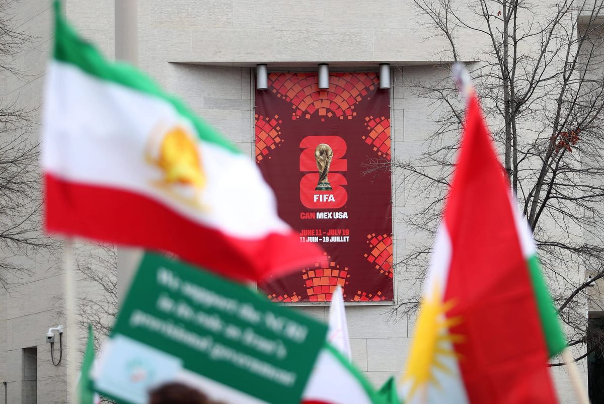 Trump will Iran von der WM verdrängen – und die FIFA betreibt Wegschauen mit Verbandslogo