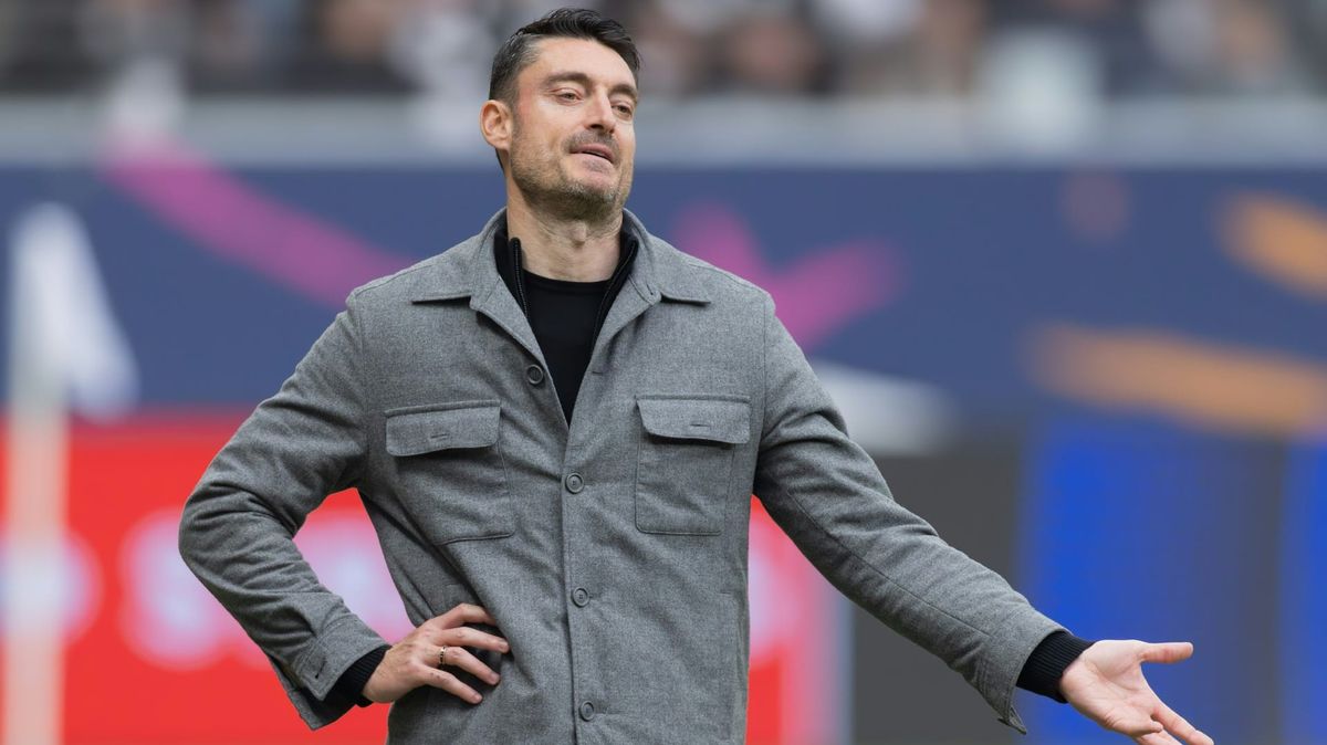 "Rosarote Brille": Riera blendet Kritik aus