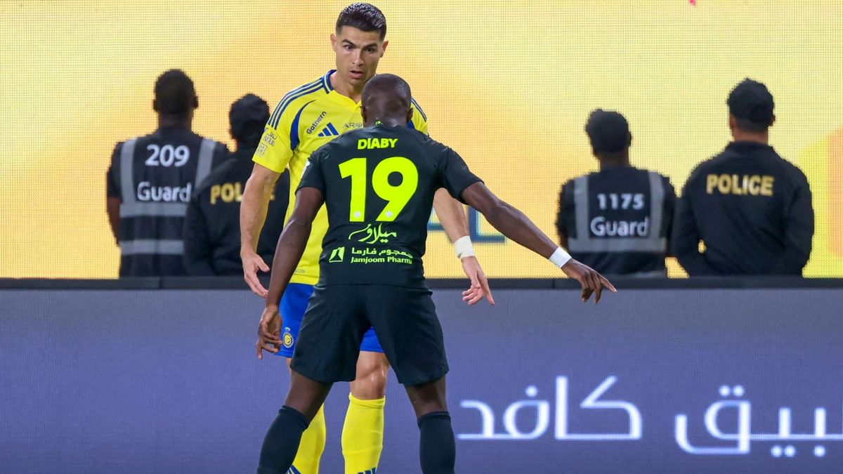 Ex-Leverkusener Diaby fliegt nach Tritt in Schritt vom Platz