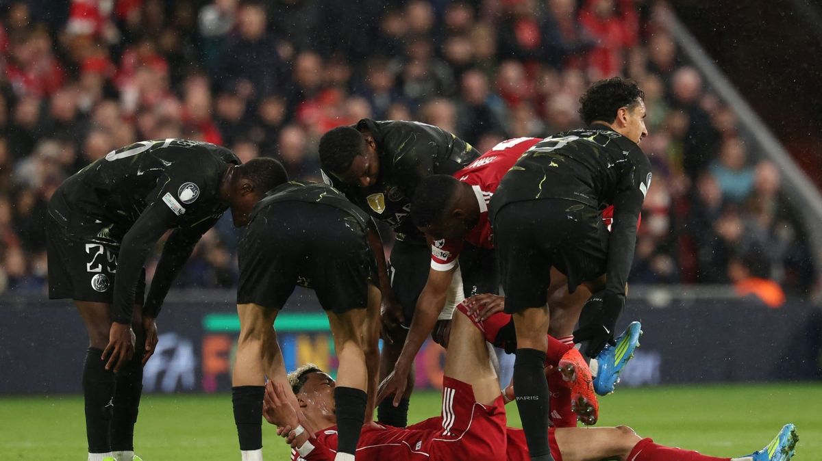 Sorgen um Ekitike: "Sieht wirklich schlimm aus"