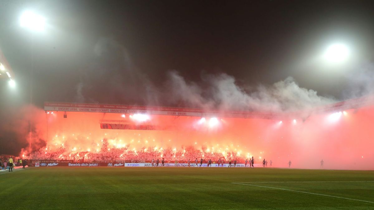 Pyrotechnik: 340.000 Euro Strafe für Union