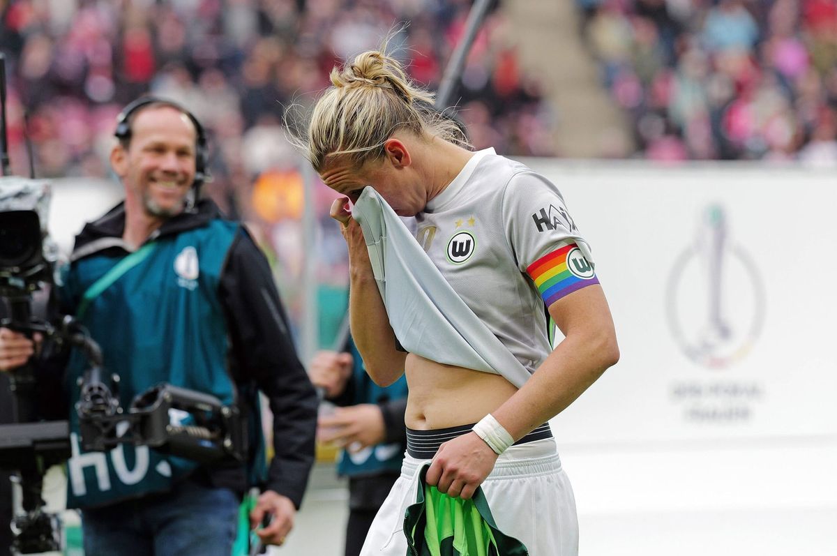 Alex Popps Abschied wird zur Lehrstunde – Bayern holt das Double