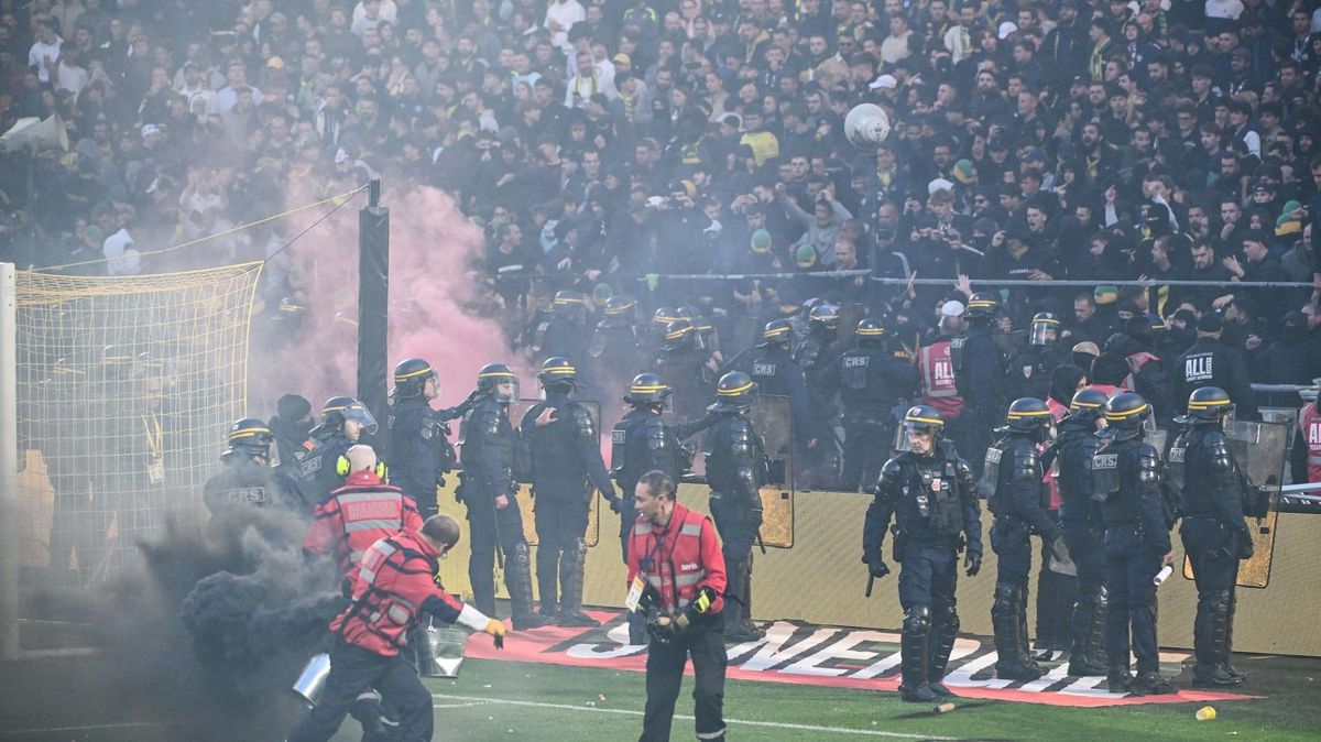 Chaotisches Saisonende in Nantes: Spielabbruch nach 22 Minuten