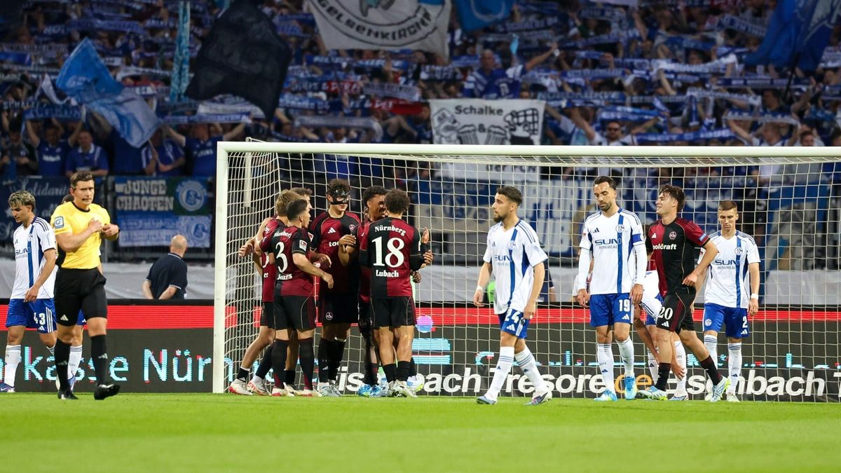 Nach Aufstiegsparty: Schalke chancenlos in Nürnberg