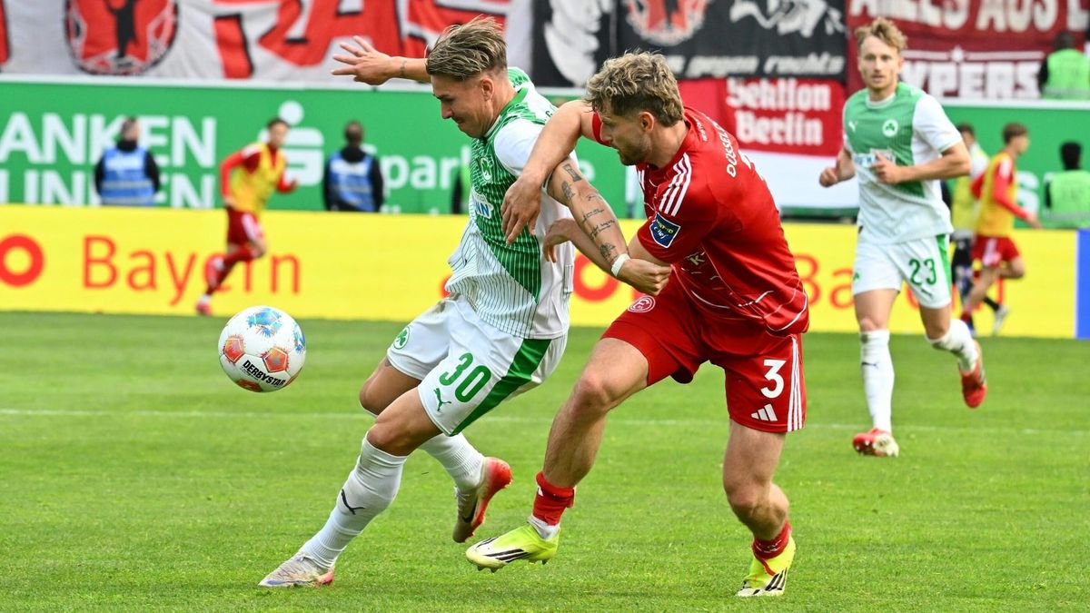 Düsseldorf steigt ab - Fürth in der Relegation
