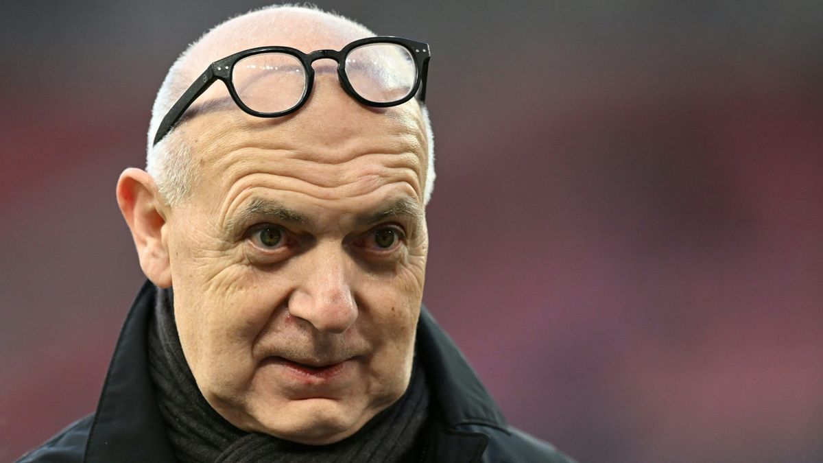 Neuendorf verteidigt Schweigen: "Auf Fußball konzentrieren"