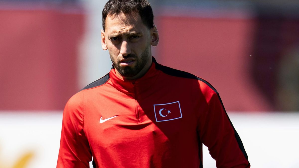 Calhanoglu entschuldigt sich bei Fans: "Wir sind alle traurig"
