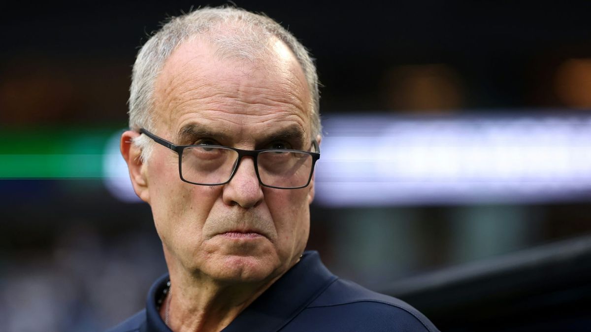 "Bin kein Model": Uruguay-Coach Bielsa verteidigt kurioses Foto