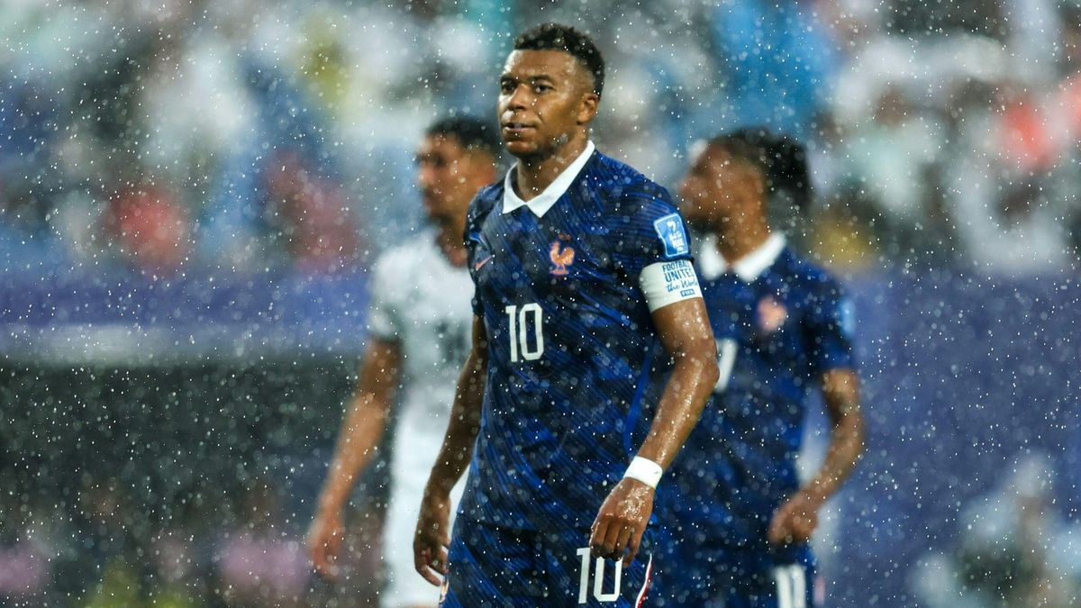Jubilar Mbappé brilliert beim "Wasserball" in Philadelphia
