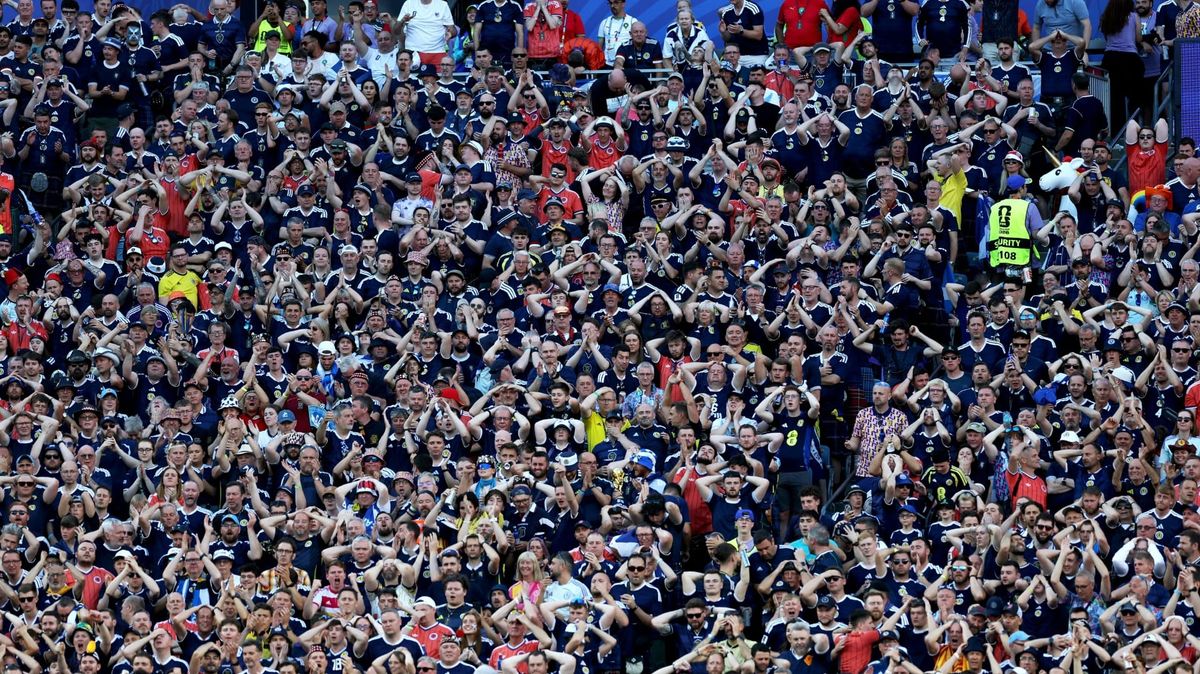 "Tartan Army" gedenkt verstorbenem Fan