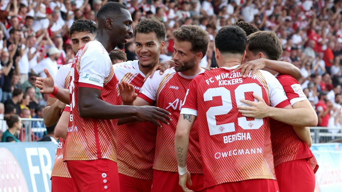 Würzburg steigt in die 3. Liga auf