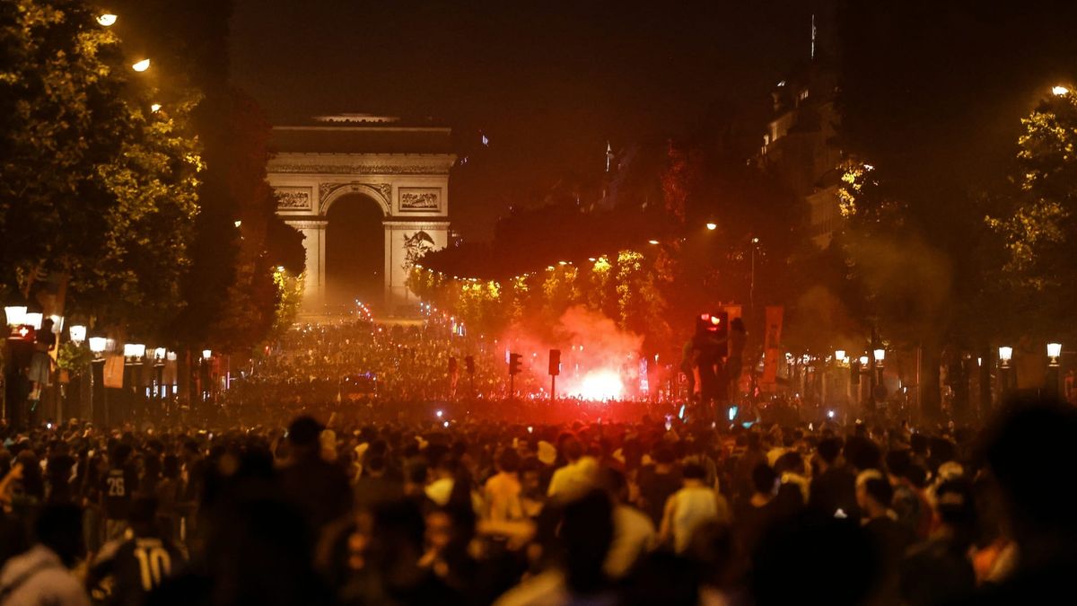 Paris: Knapp 900 Festnahmen nach Ausschreitungen