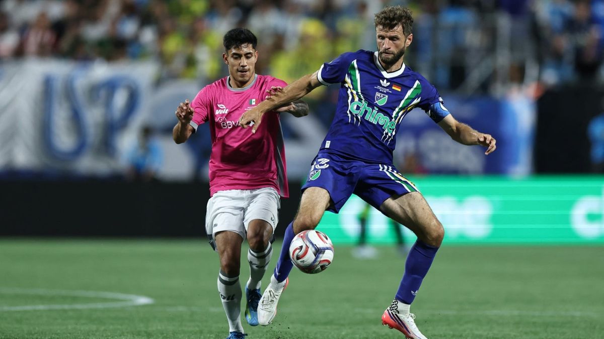 Thomas Müller (r.) im All-Star-Game der MLS