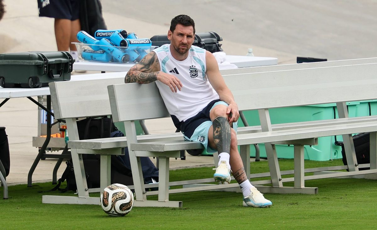 Messi vs. Harry England: Wer dieses Spiel verpasst, hat den Fußball nie geliebt