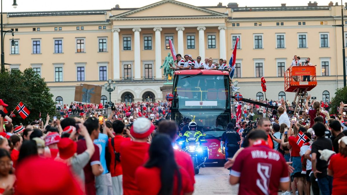 Das letzte "Ruuh": Zehntausende Fans empfangen Norweger in Oslo