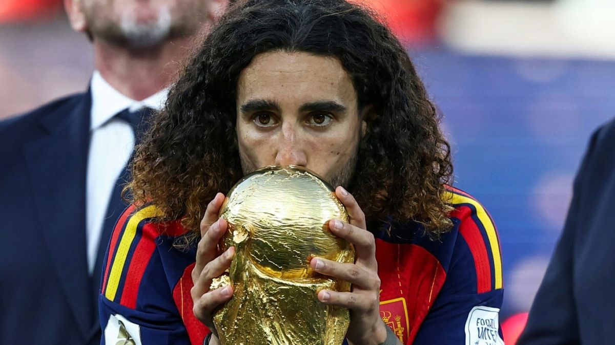 Cucurella: "Ist hier irgendwo ein Tätowierer?"