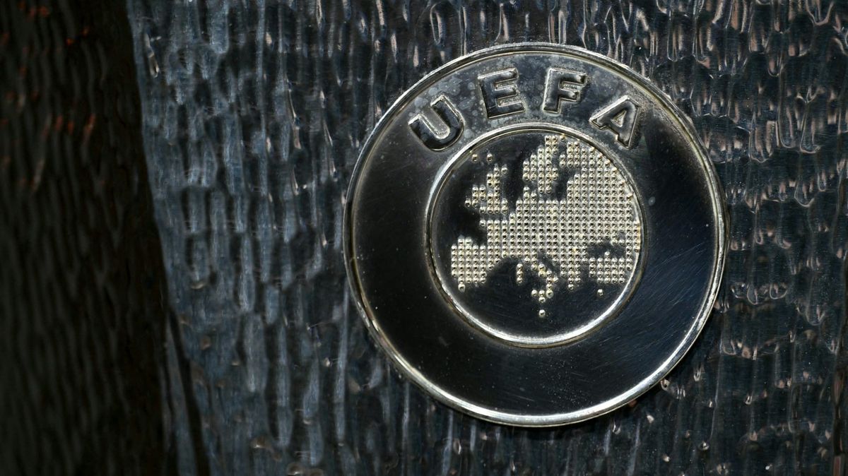 UEFA und Verbände einigen sich auf Übernahme von FIFA-Regeln