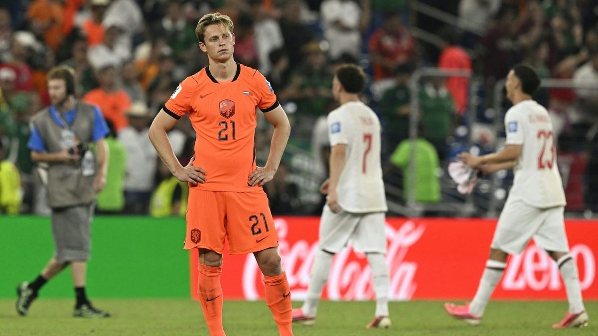 Flick muss länger auf Barca-Star de Jong verzichten