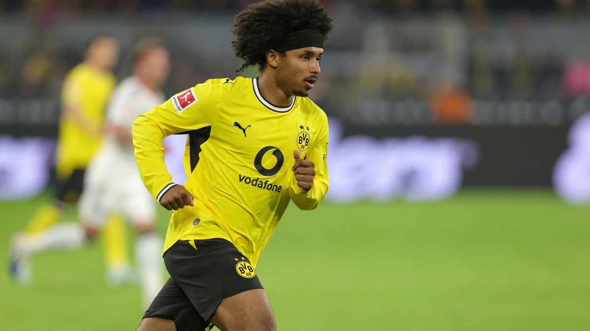 "Gespräche mit anderen Vereinen": BVB stellt Adeyemi frei