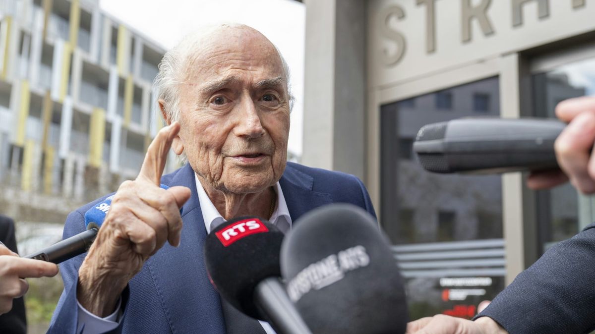 "Schadet dem Fußball": Weitere Kritik an WM-Plänen der FIFA